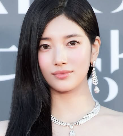 Suzy’s Baeksang 2026 Dress: Six Looks?